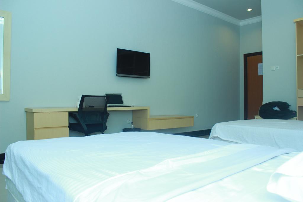 Raja Residence Jambi Habitación foto