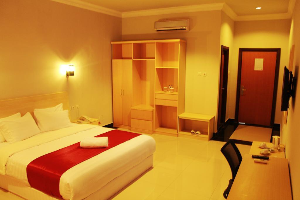 Raja Residence Jambi Habitación foto